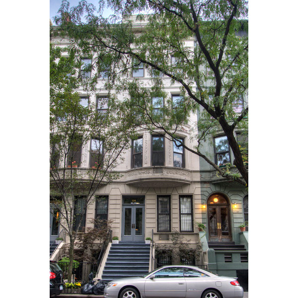 134 West 80th Street: Façade