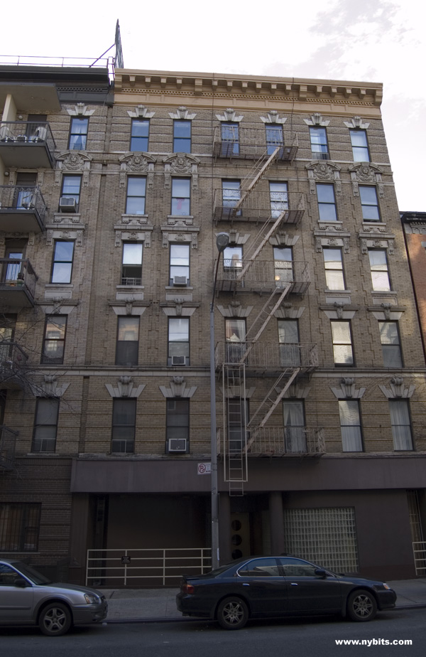 220 East 25th: the Façade