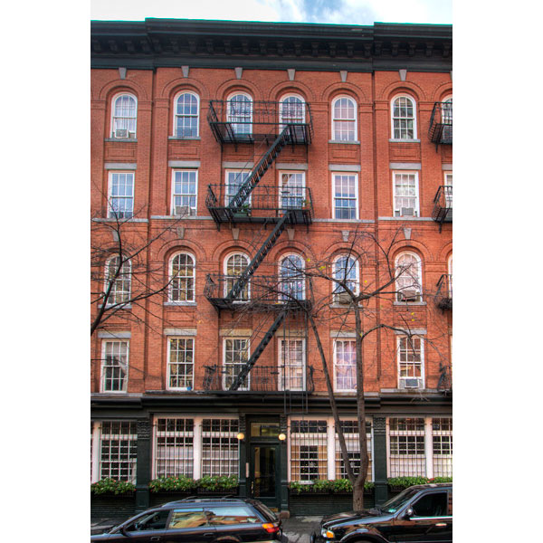 306 East 92nd Street: Façade