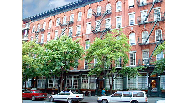 310 East 92nd Street: Building