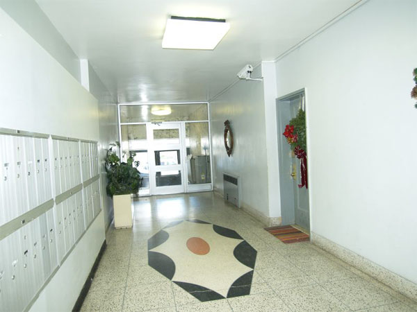 534 East 88th street: Lobby