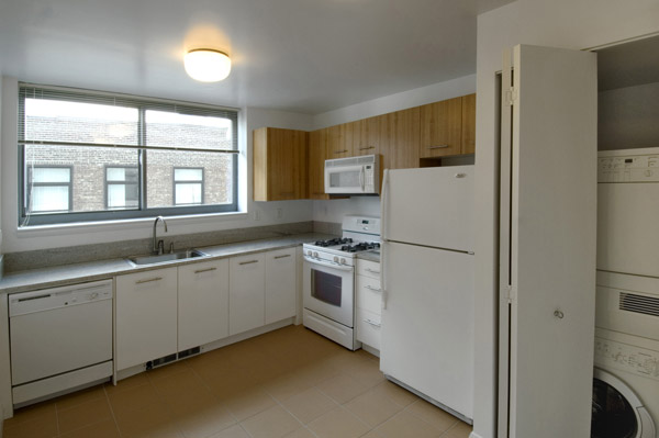 Archstone Chelsea: Kitchen