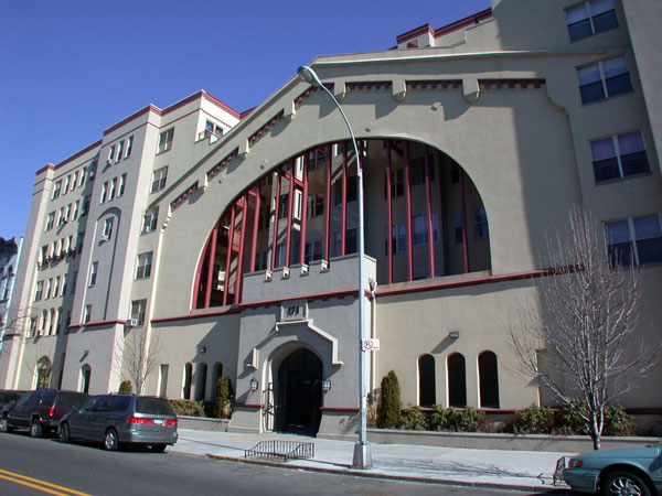 Clermont Armory: Façade