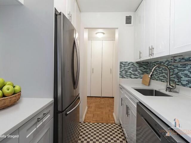 1-Bedroom at The Yorkville Tower (2): 1641 Third