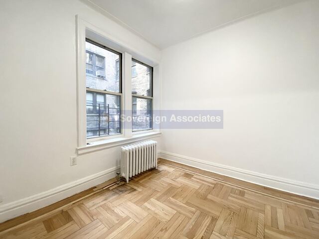 2-Bedroom at 106 Pinehurst Avenue