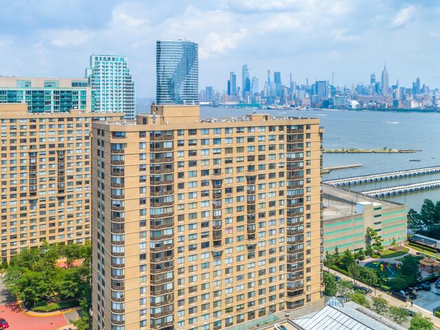 1-Bedroom at Newport: Waterside Square South