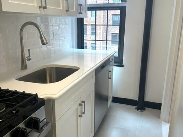 1-Bedroom at London Terrace Gardens: 440 West 24th