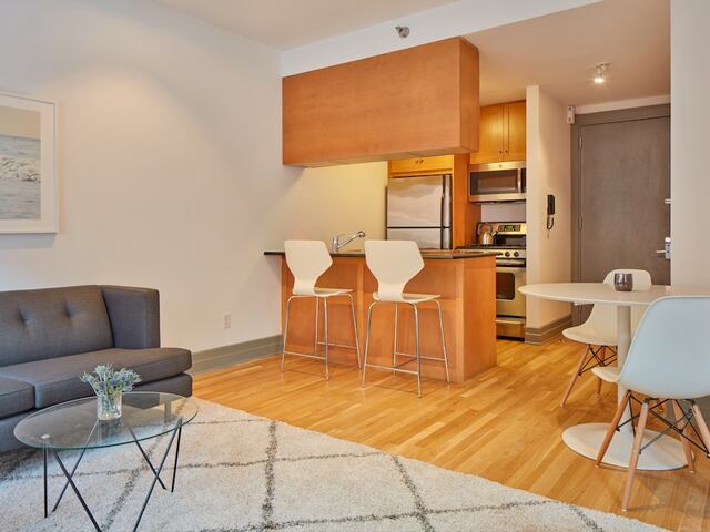 Studio at Court House Apartments