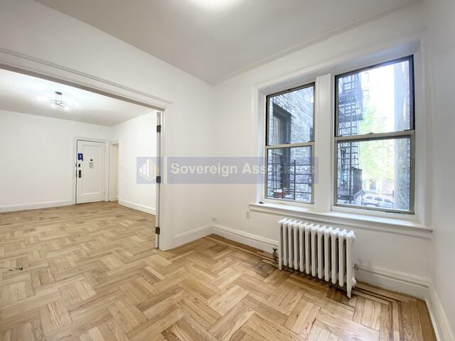 2-Bedroom at 106 Pinehurst Avenue