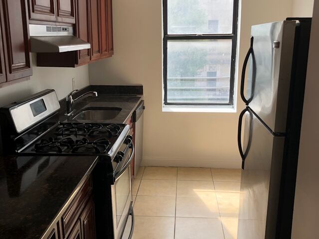 4-Bedroom at 3620 Broadway