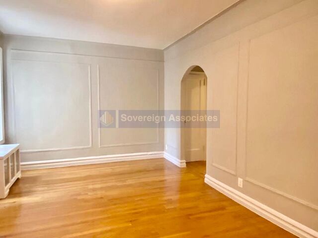 1-Bedroom at 213 Bennett Avenue