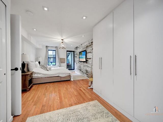 4-Bedroom at 418 East 83rd Street