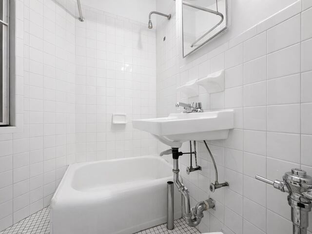 Studio at 936 West End Avenue