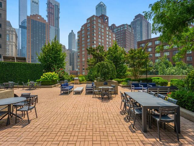 Studio at Gateway: 375 South End