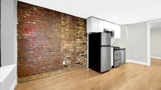 1-Bedroom at 98 Christopher Street (Manhattan)