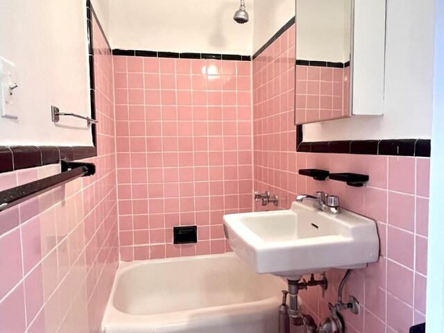 Studio at 936 West End Avenue