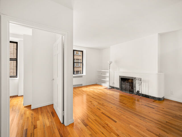 1-Bedroom at 121 Madison Avenue