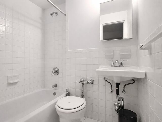 Studio at 936 West End Avenue