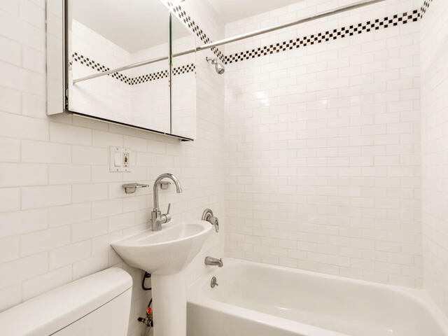 1-Bedroom at 426 West 49th Street