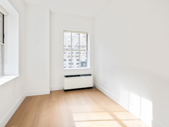 3-Bedroom at 67 Wall Street