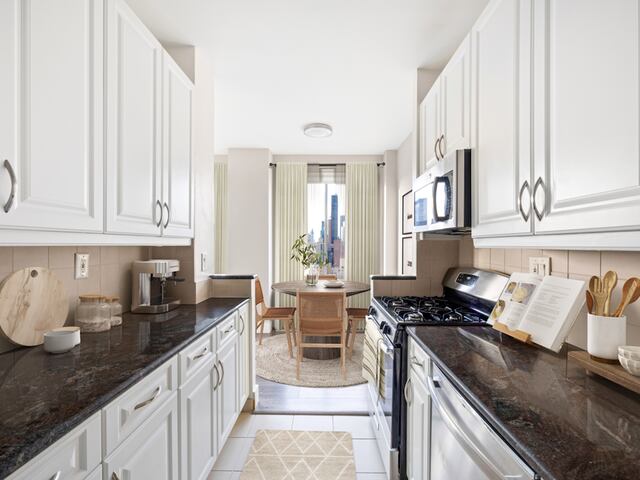 1-Bedroom at Kips Bay Court : 510 Second Ave