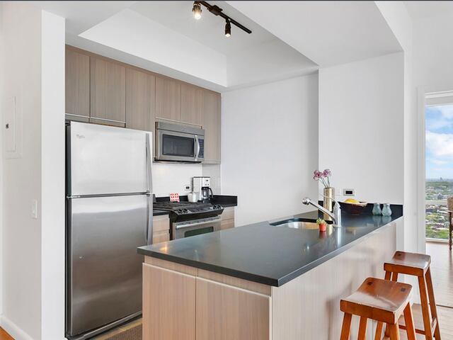 2-Bedroom at 66 Rockwell Place