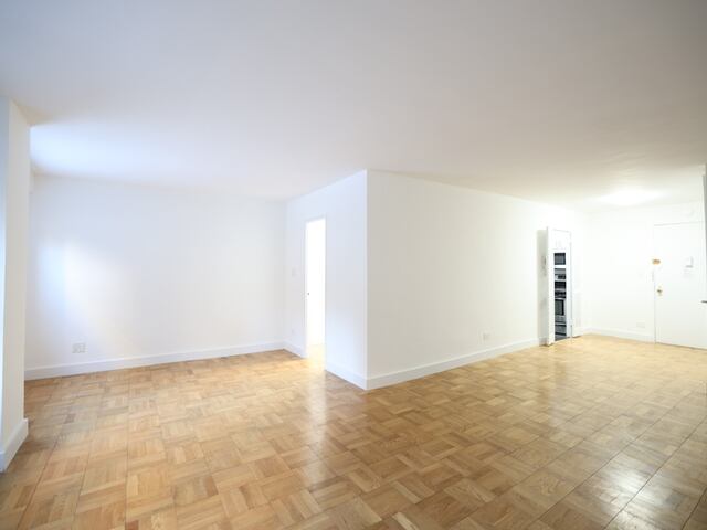 Studio at Lexington Towers