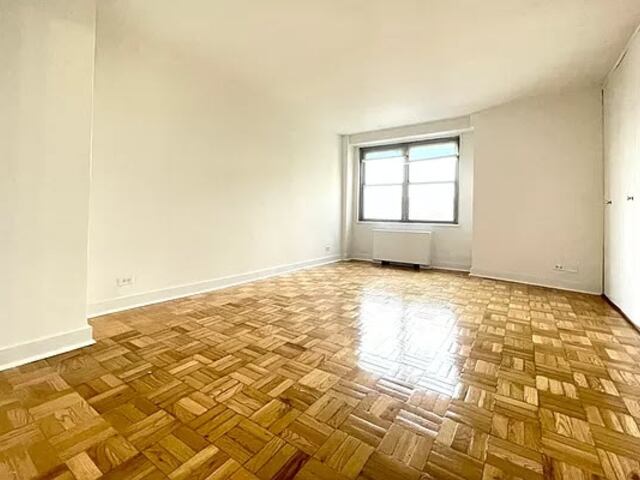 3-Bedroom at Winston Churchill