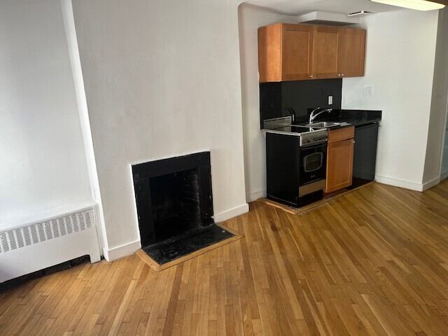 Studio at Sullivan Mews: 113 Sullivan
