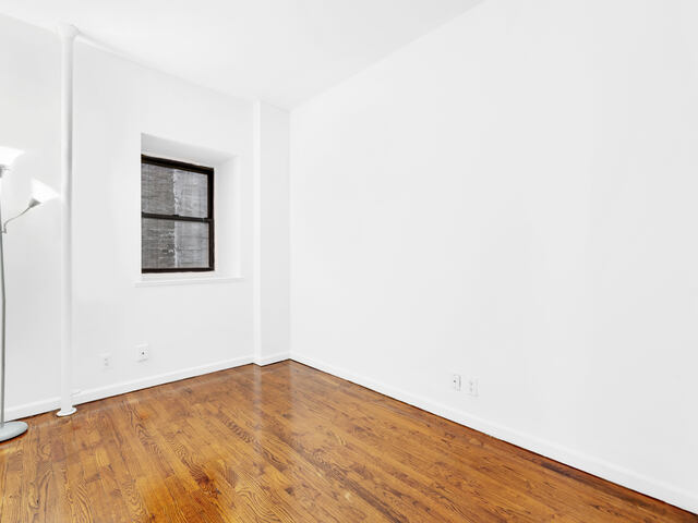 2-Bedroom at 121 Madison Avenue