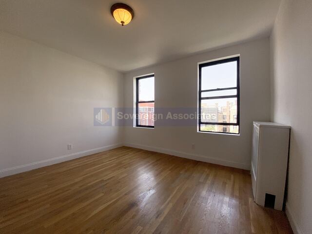 4-Bedroom at 3620 Broadway