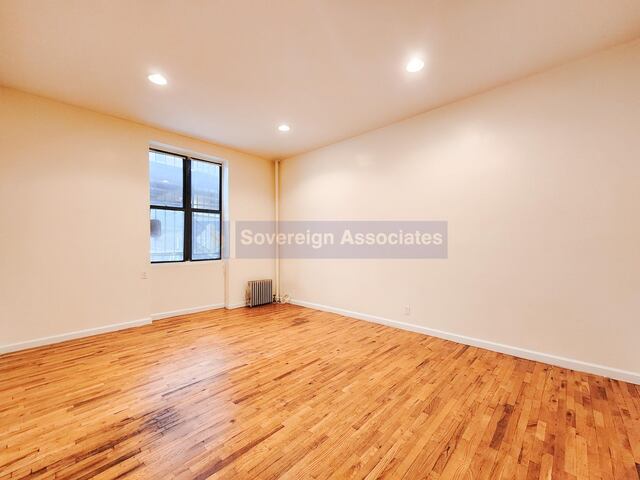 1-Bedroom at 2 Pinehurst Avenue