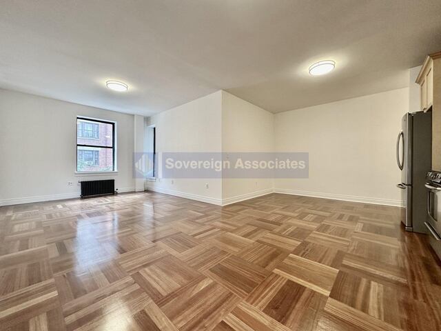 3-Bedroom at The Westbourne : 611 West 137th