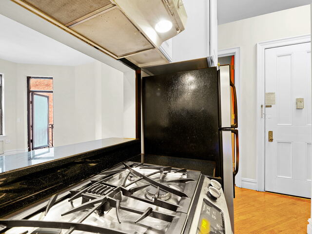 1-Bedroom at 37 West 54th Street