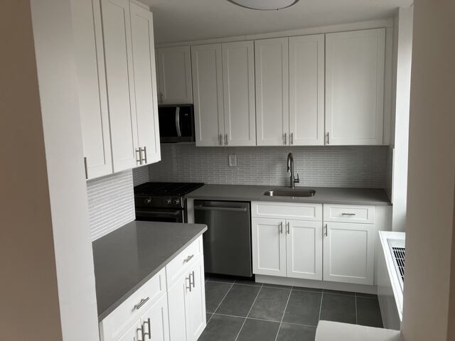 2-Bedroom at The Murray Hill