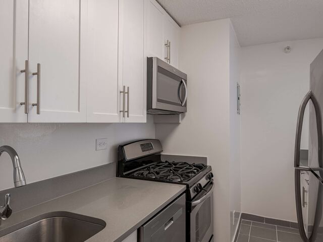 2-Bedroom at Newport: Waterside Square South