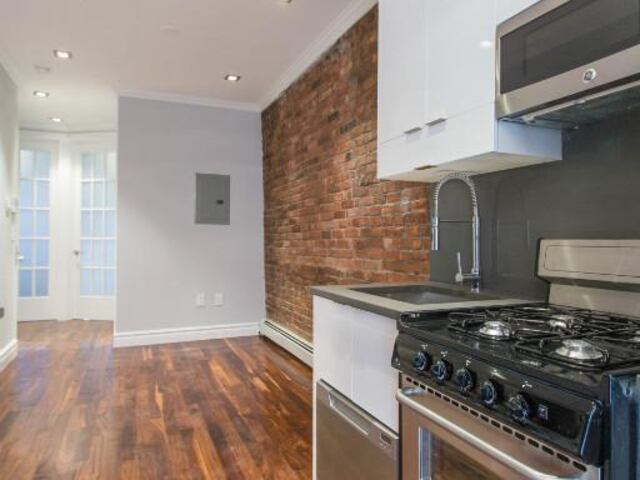 2-Bedroom at 120 Mulberry Street