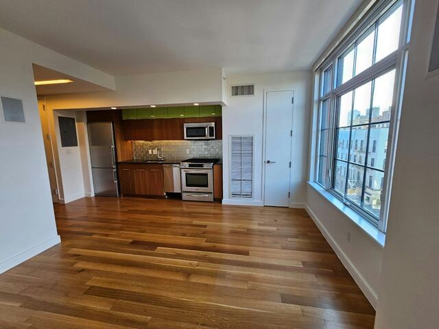 Studio at 101 Bedford Avenue
