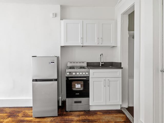 Studio at 323 West 4th Street