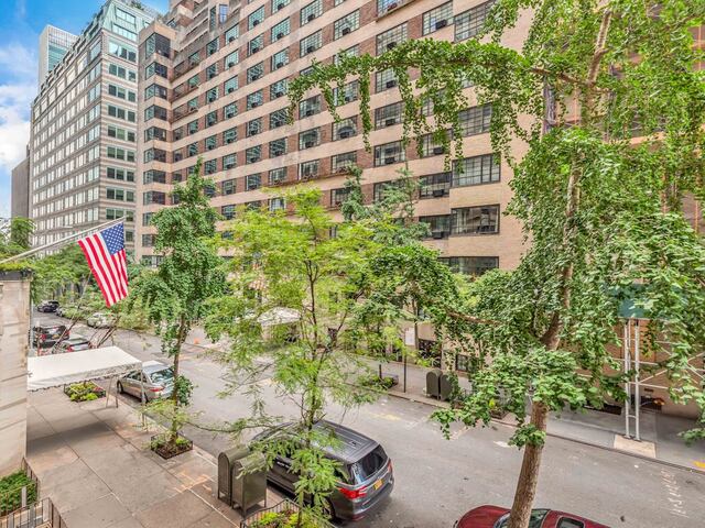 Studio at The Beaux Arts: 307 East 44th