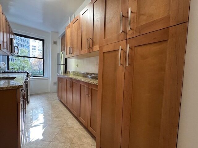 1-Bedroom at 405 East 54th Street