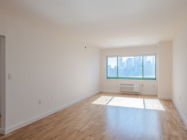 1-Bedroom at Newport: Atlantic