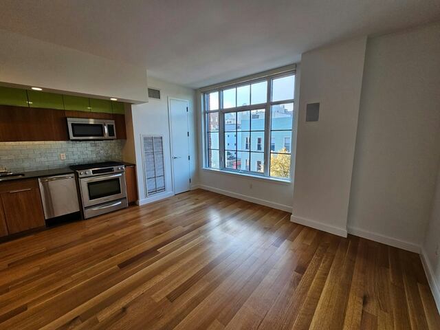 Studio at 101 Bedford Avenue