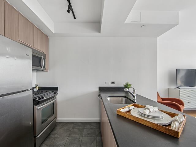 Studio at 66 Rockwell Place
