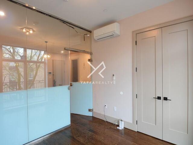 2-Bedroom at 847 Madison Street