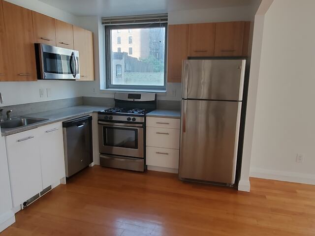 Studio at 800 Sixth Avenue