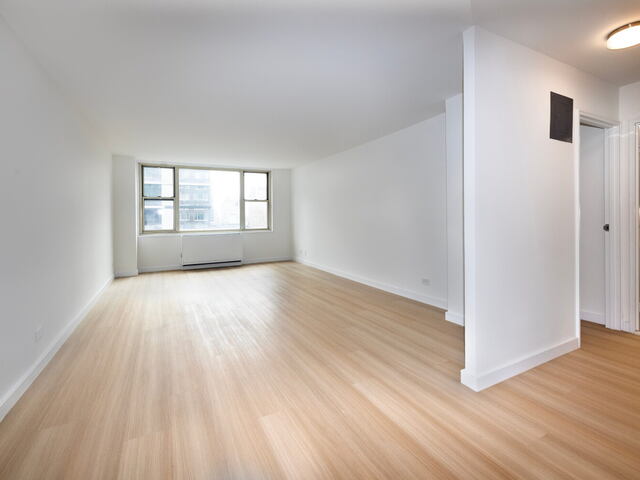 1-Bedroom at Murray Hill Manor