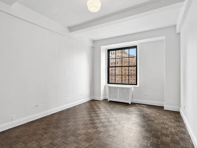 Studio at South Pierre (aka 160 West 71st)