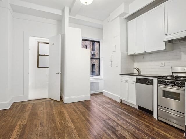 1-Bedroom at 19 West 69th Street