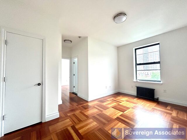2-Bedroom at The Westbourne : 607 West 137th